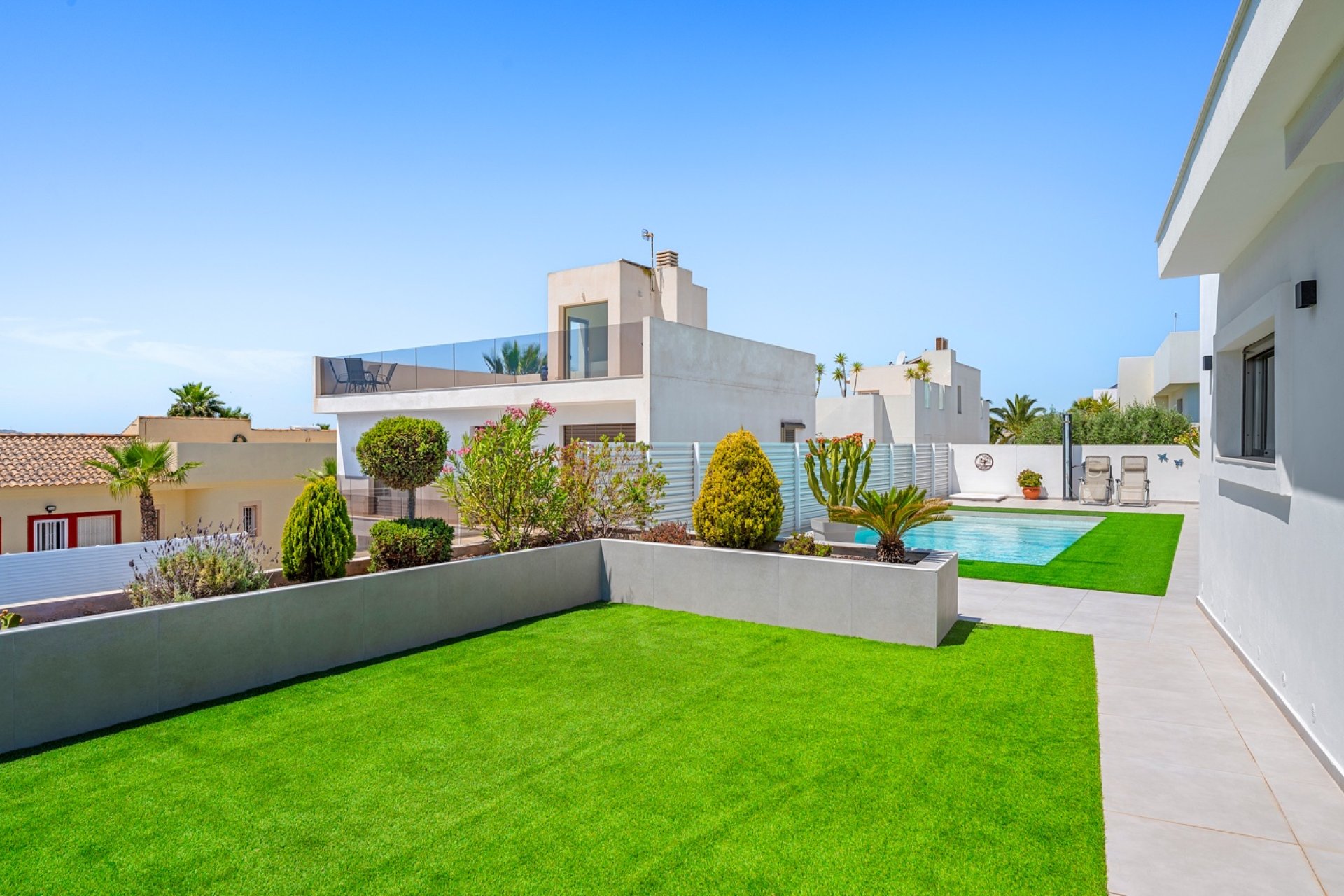 Resale - Villa / House - La Marina