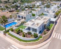 Resale - Villa / House - La Marina