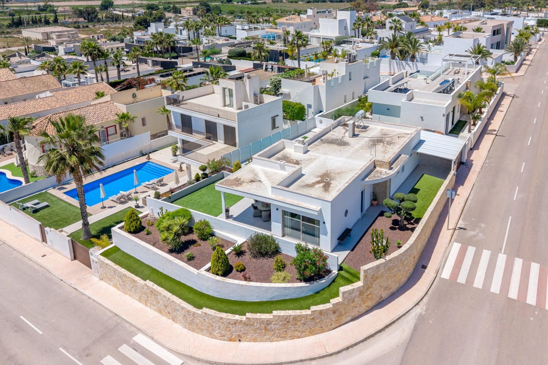 Resale - Villa / House - La Marina