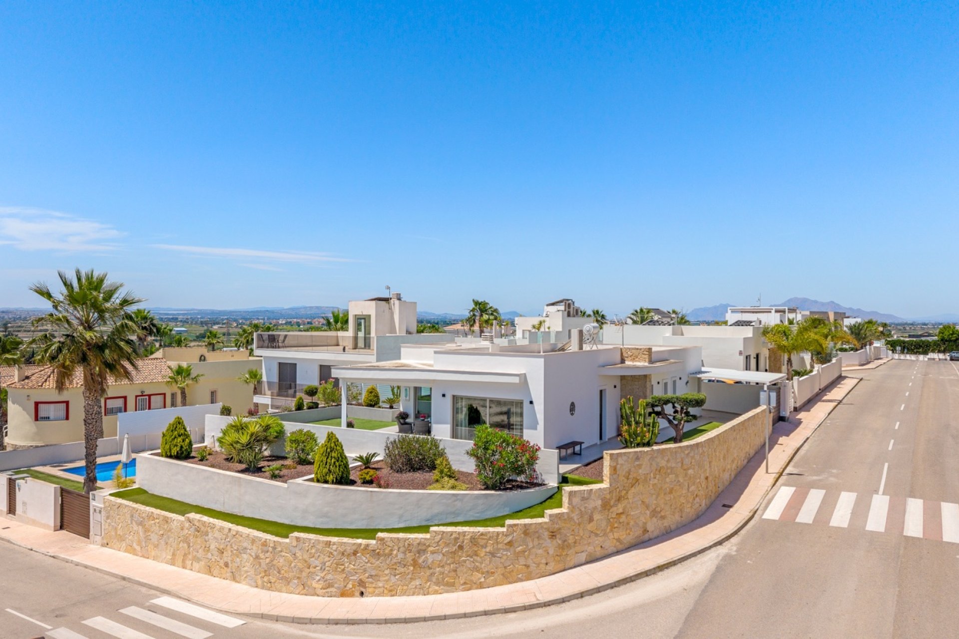Resale - Villa / House - La Marina