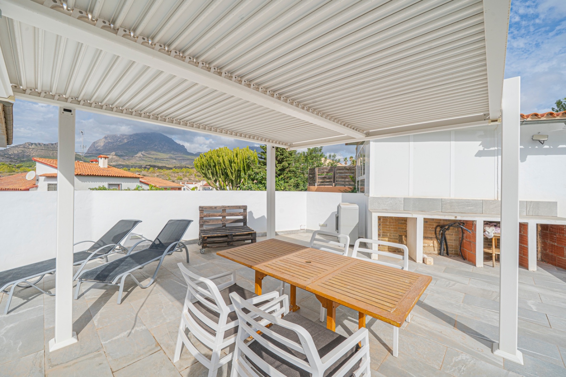 Resale - Villa / House - La Nucía - Panorama