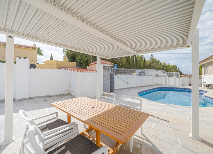 Resale - Villa / House - La Nucía - Panorama