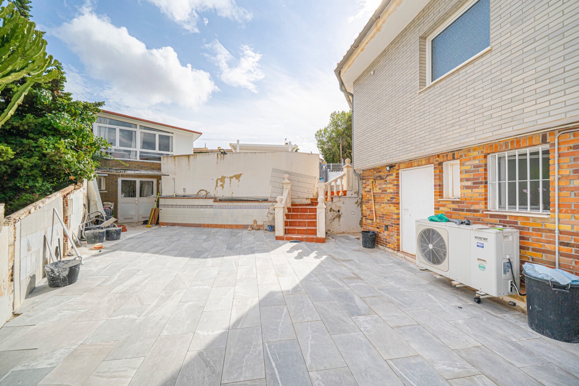 Resale - Villa / House - La Nucía - Panorama