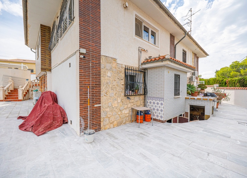 Resale - Villa / House - La Nucía - Panorama