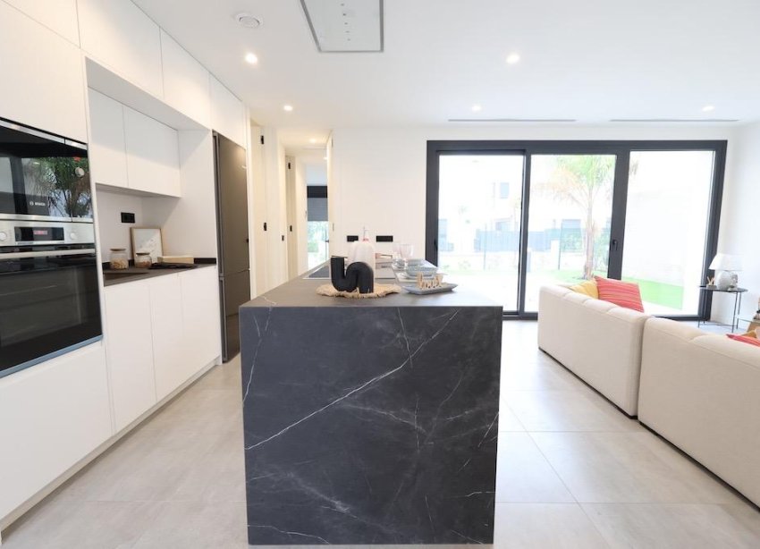 Resale - Villa / House - Los Alcazares - Santa Rosalía