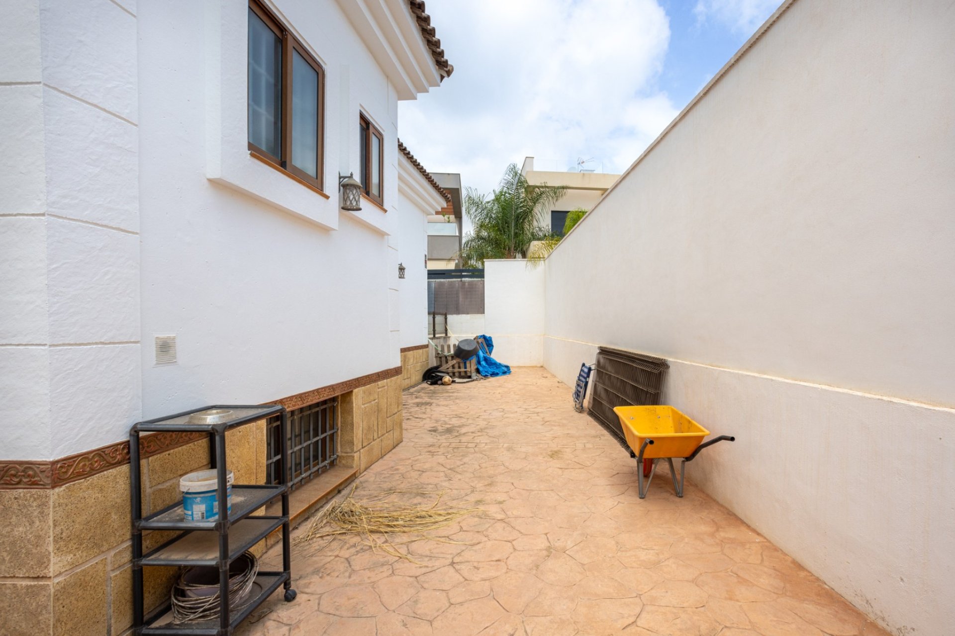 Resale - Villa / House - Los Montesinos - La Herrada