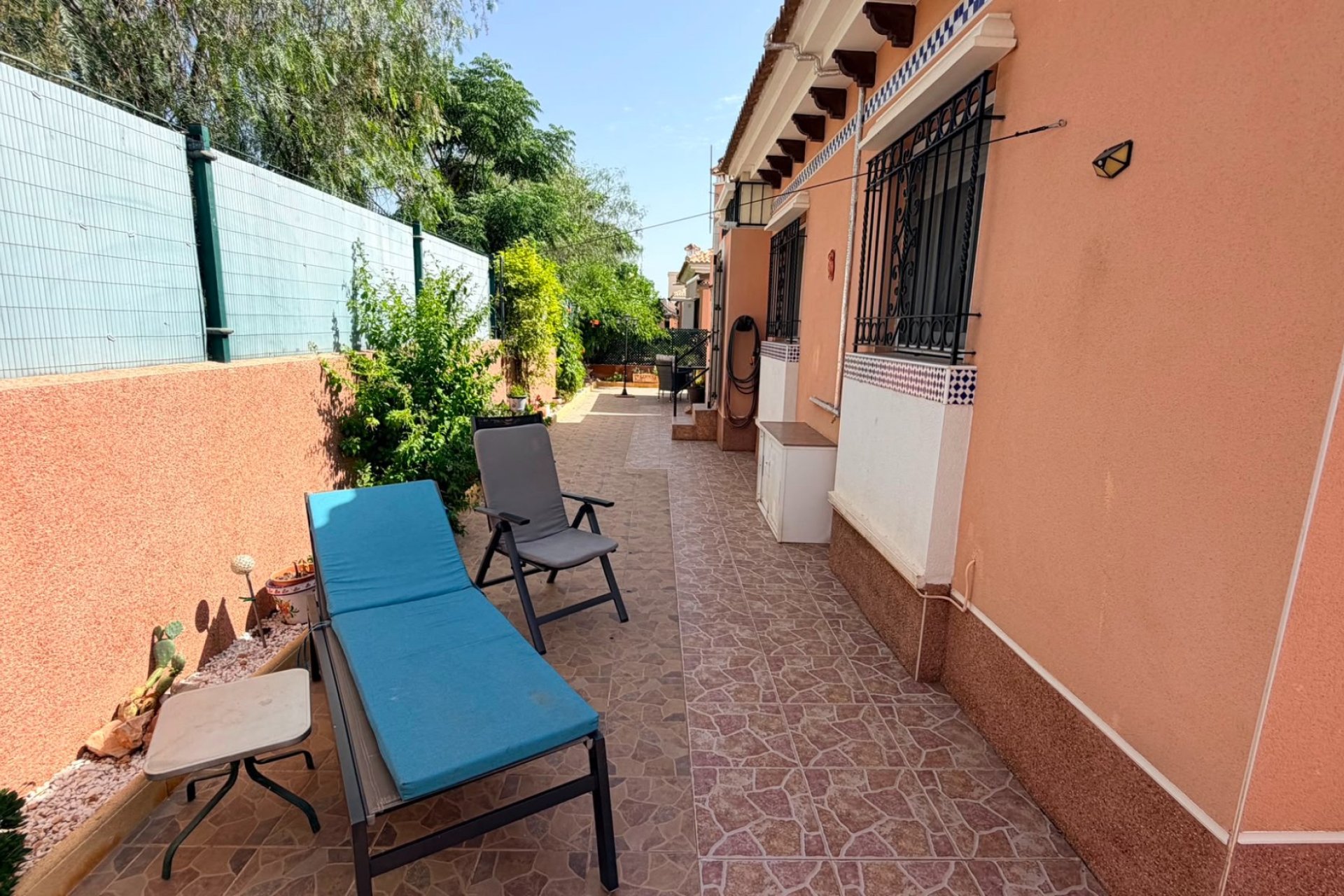 Resale - Villa / House - Los Montesinos - La Herrada
