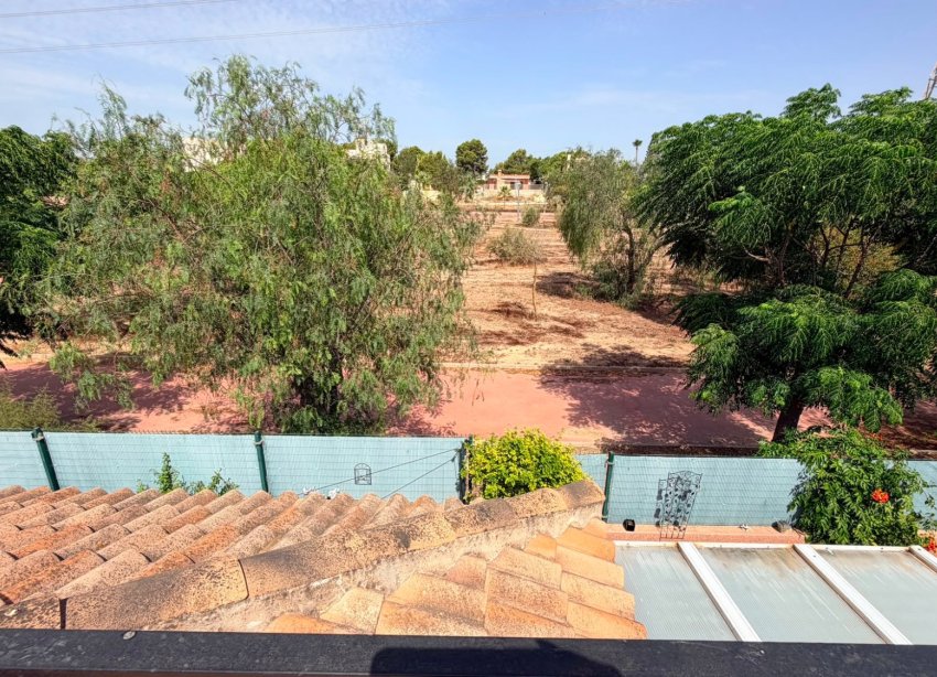 Resale - Villa / House - Los Montesinos - La Herrada