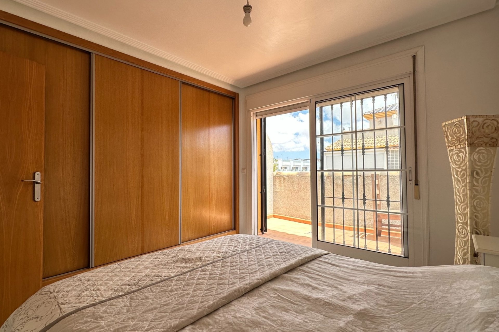 Resale - Villa / House - Los Montesinos - La Herrada