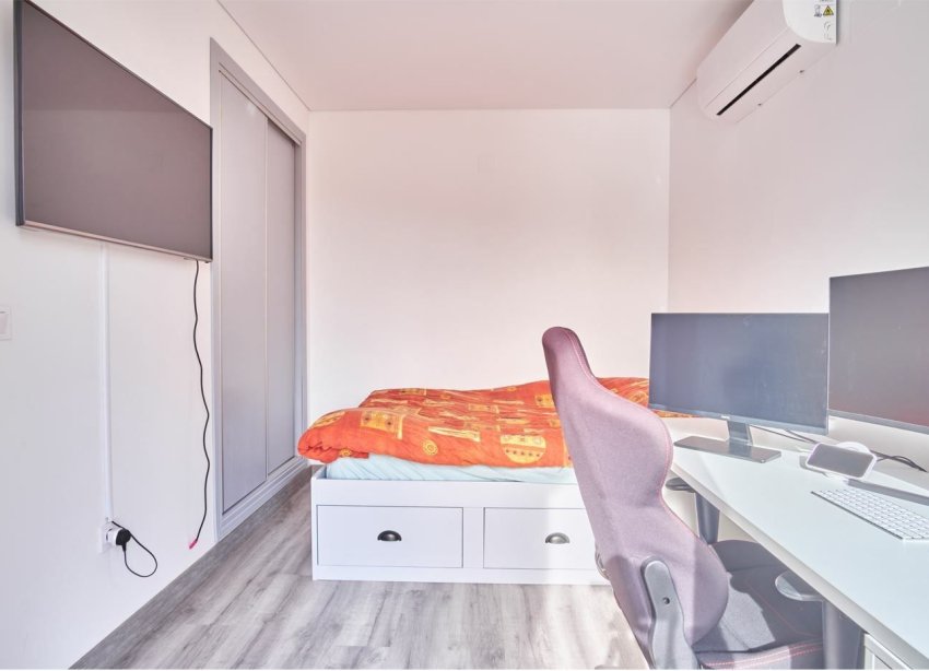 Resale - Villa / House - Los Montesinos - La Herrada