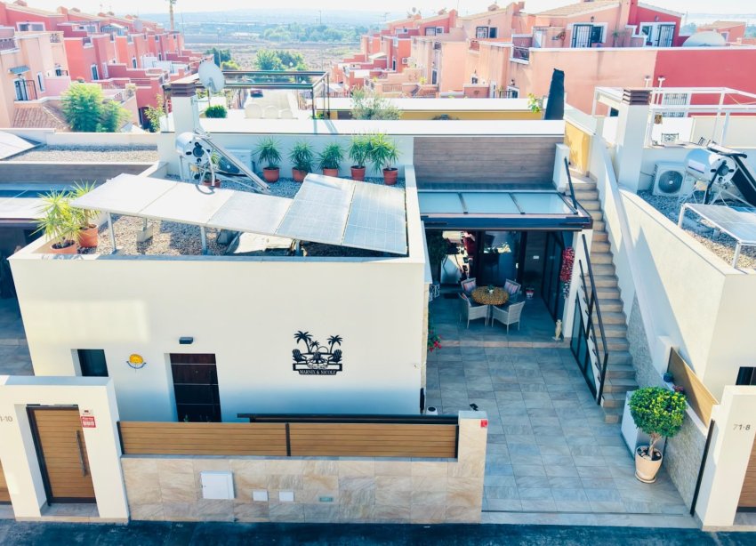 Resale - Villa / House - Los Montesinos - La Herrada