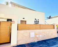 Resale - Villa / House - Los Montesinos - La Herrada