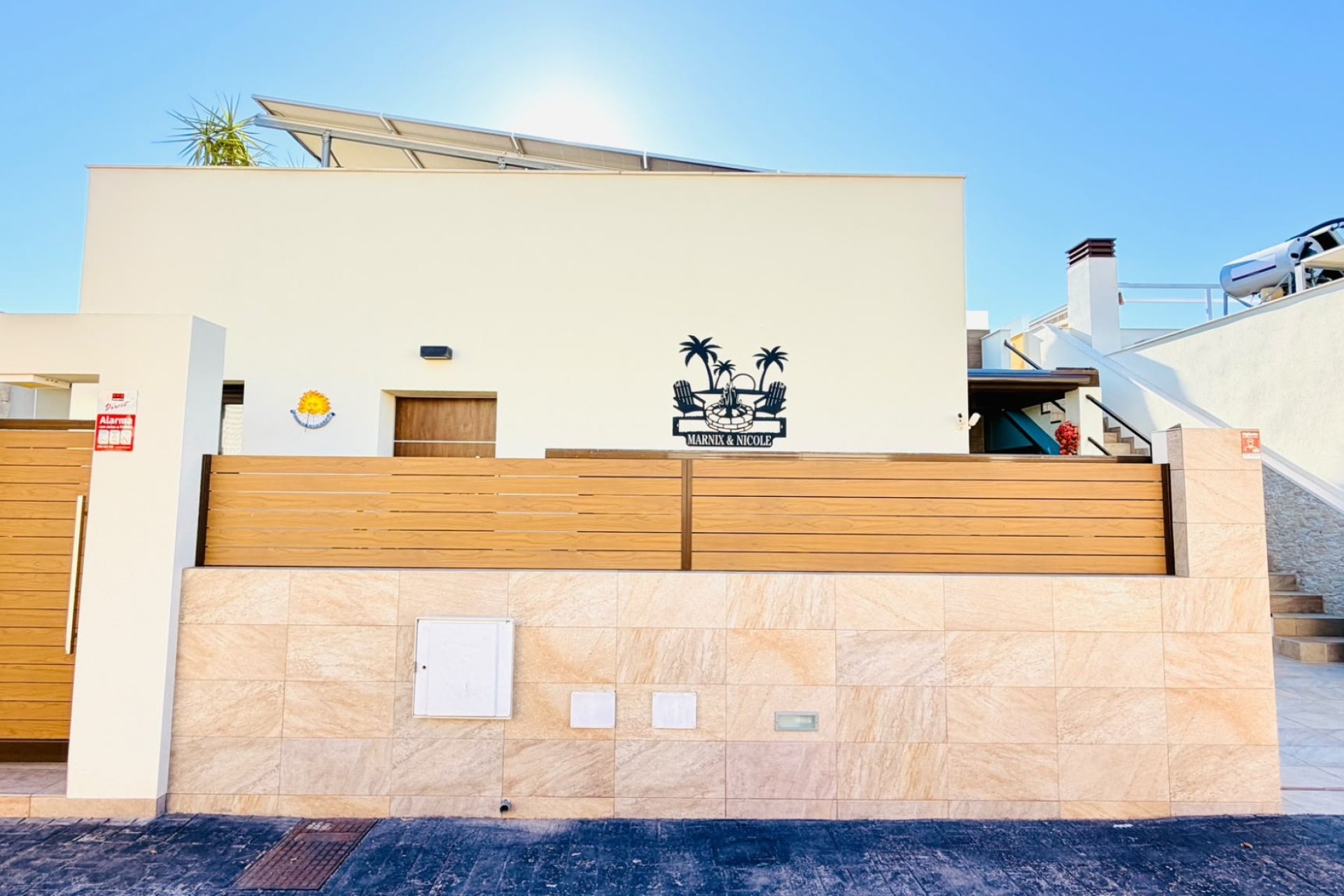 Resale - Villa / House - Los Montesinos - La Herrada