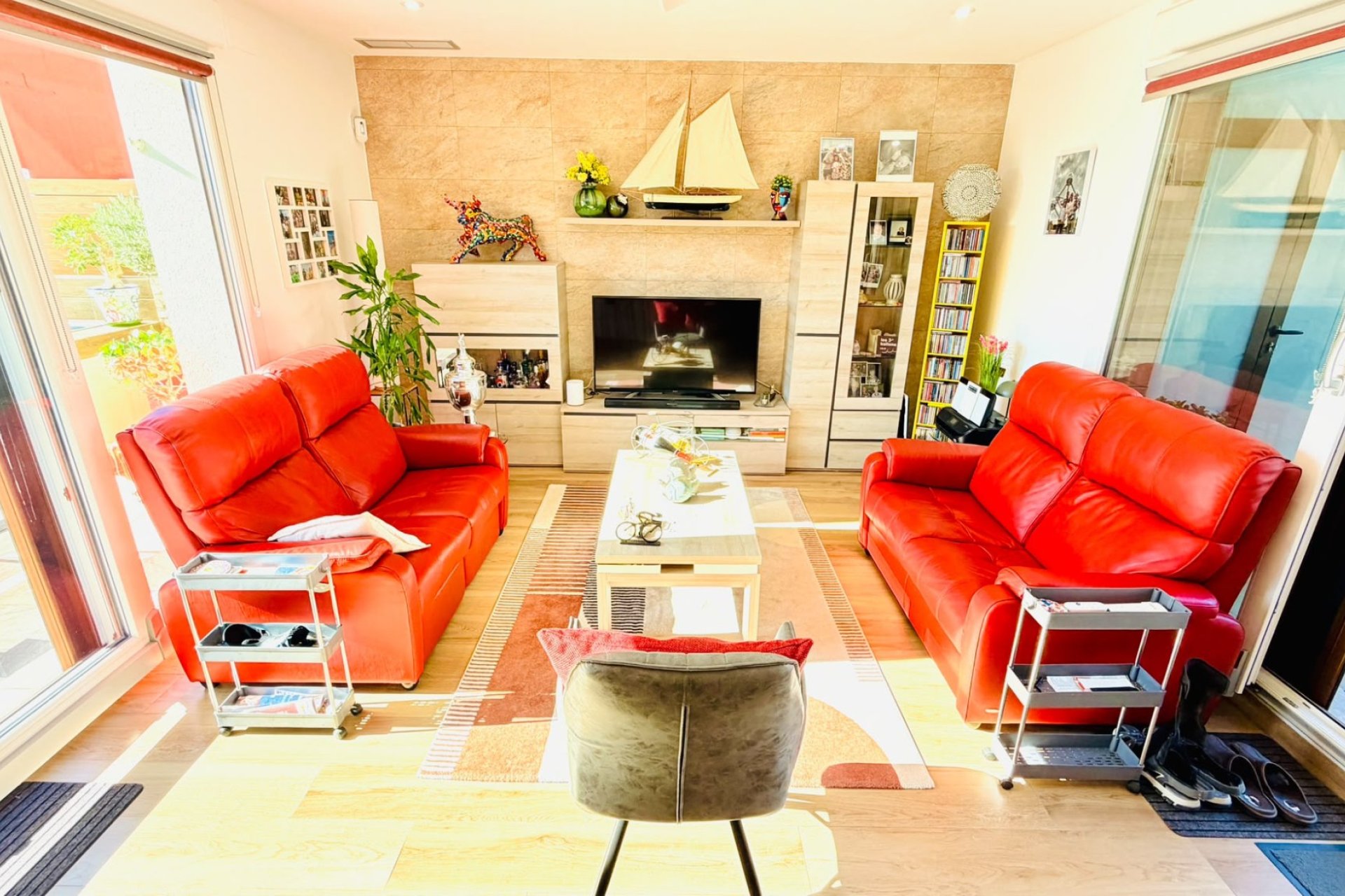Resale - Villa / House - Los Montesinos - La Herrada