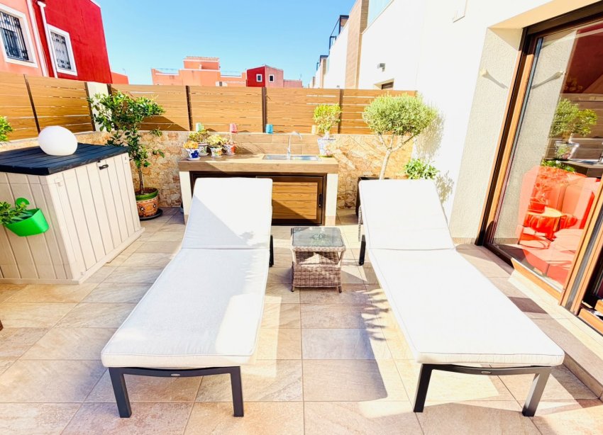 Resale - Villa / House - Los Montesinos - La Herrada