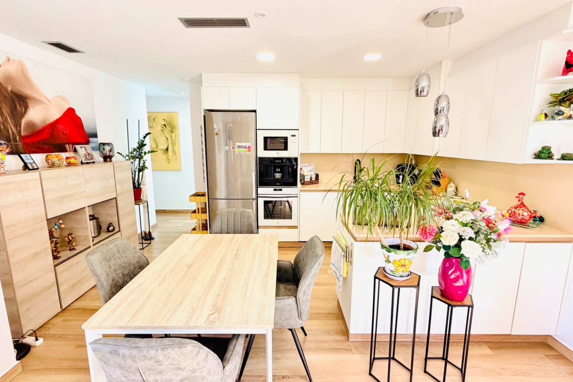 Resale - Villa / House - Los Montesinos - La Herrada