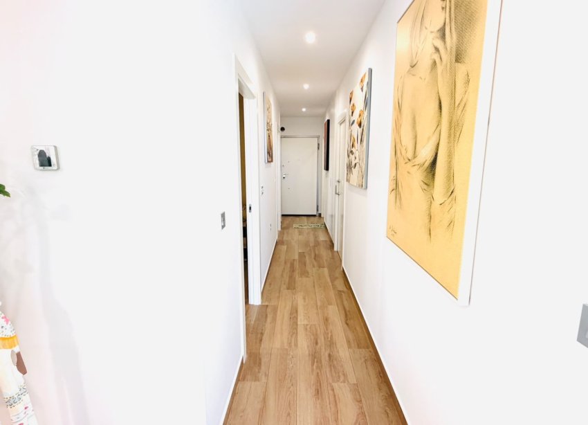 Resale - Villa / House - Los Montesinos - La Herrada