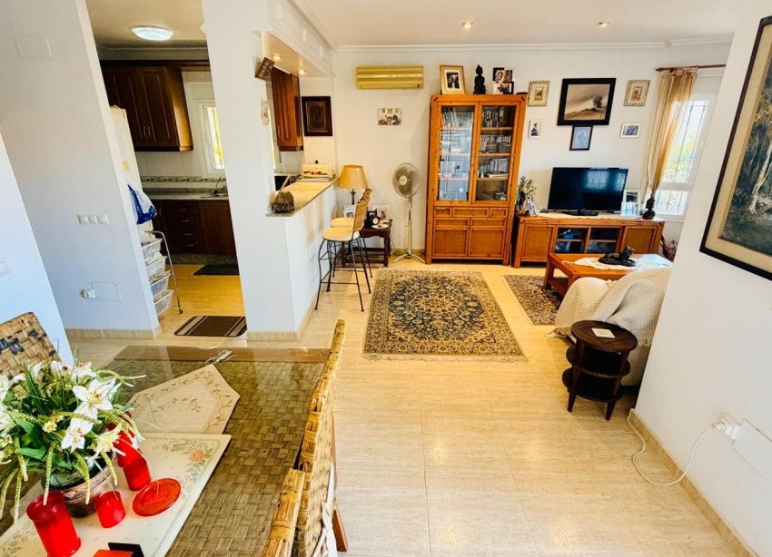 Resale - Villa / House - Los Montesinos - La Herrada