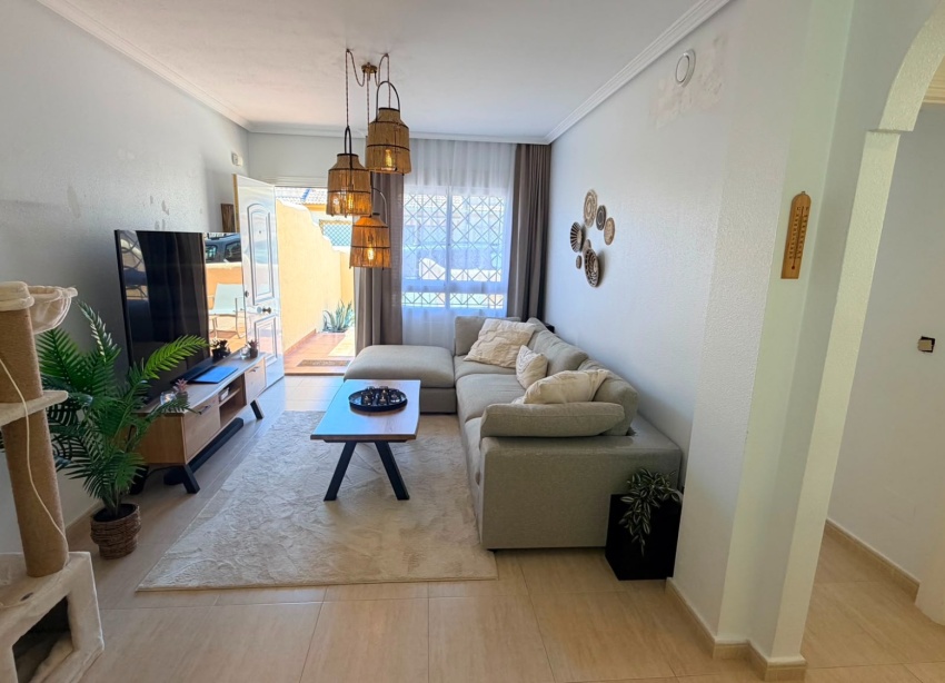 Resale - Villa / House - Los Montesinos - Urbanizacion montesol