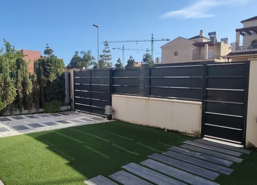 Resale - Villa / House - Murcia