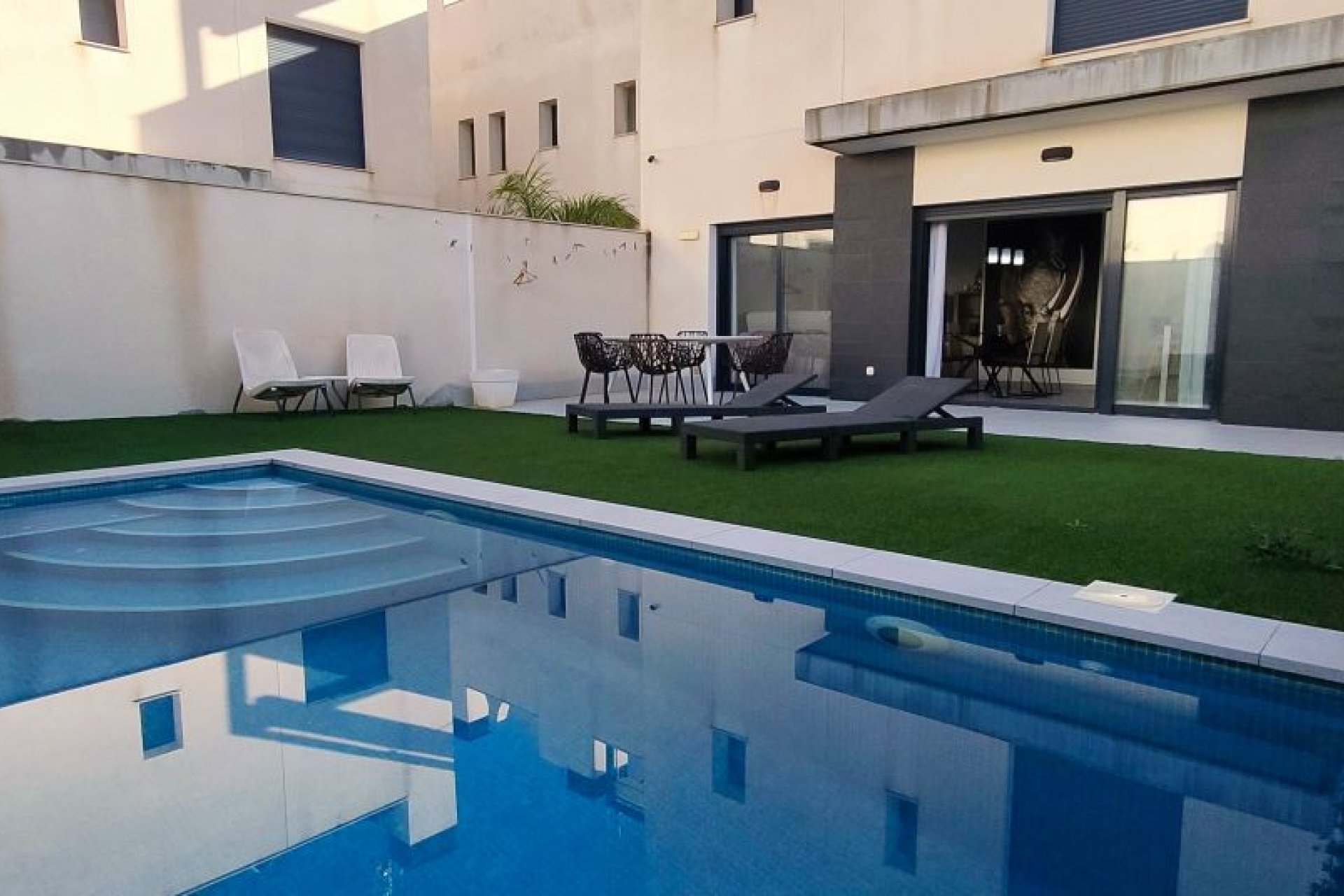 Resale - Villa / House - Murcia