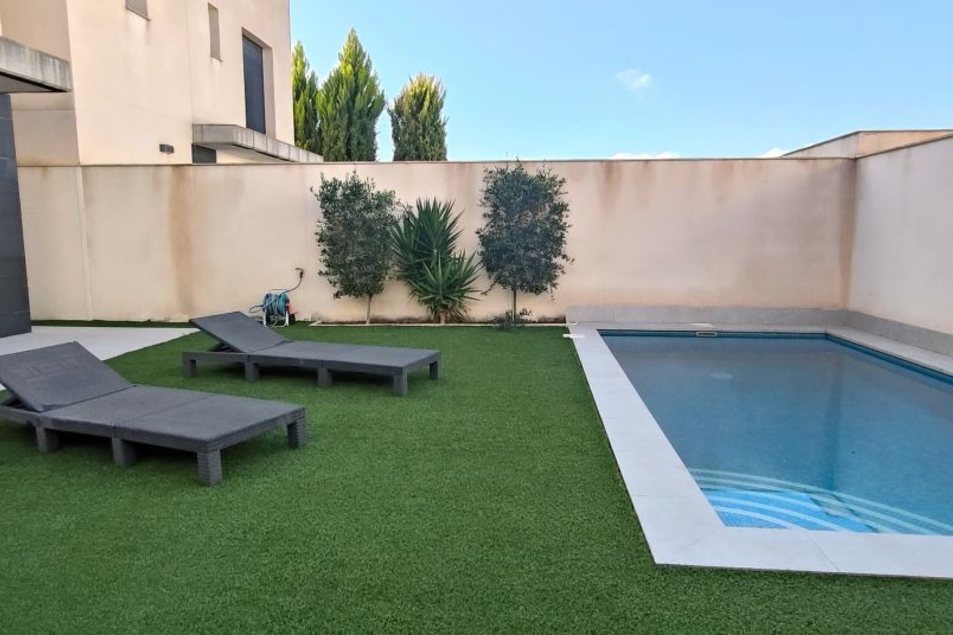 Resale - Villa / House - Murcia