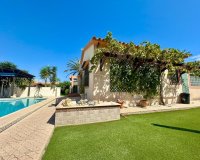 Resale - Villa / House - Orihuela Costa - Agua Marina