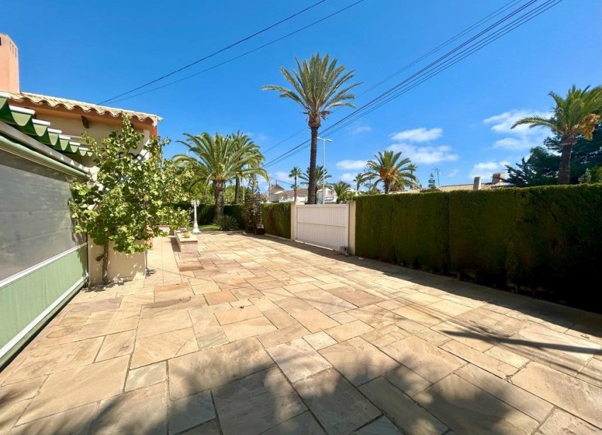 Resale - Villa / House - Orihuela Costa - Agua Marina