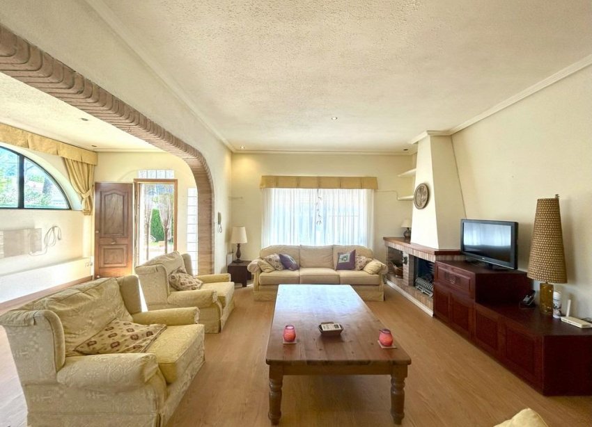 Resale - Villa / House - Orihuela Costa - Agua Marina