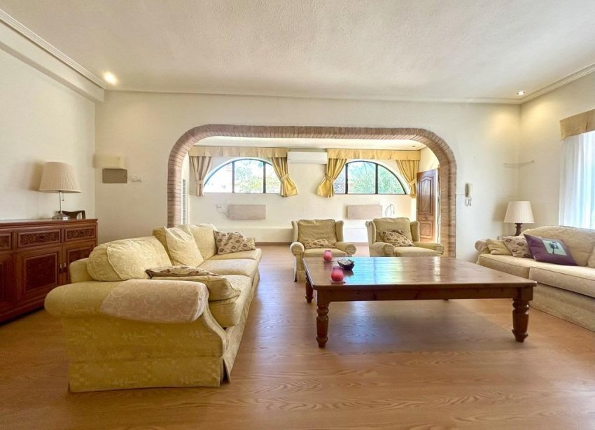 Resale - Villa / House - Orihuela Costa - Agua Marina