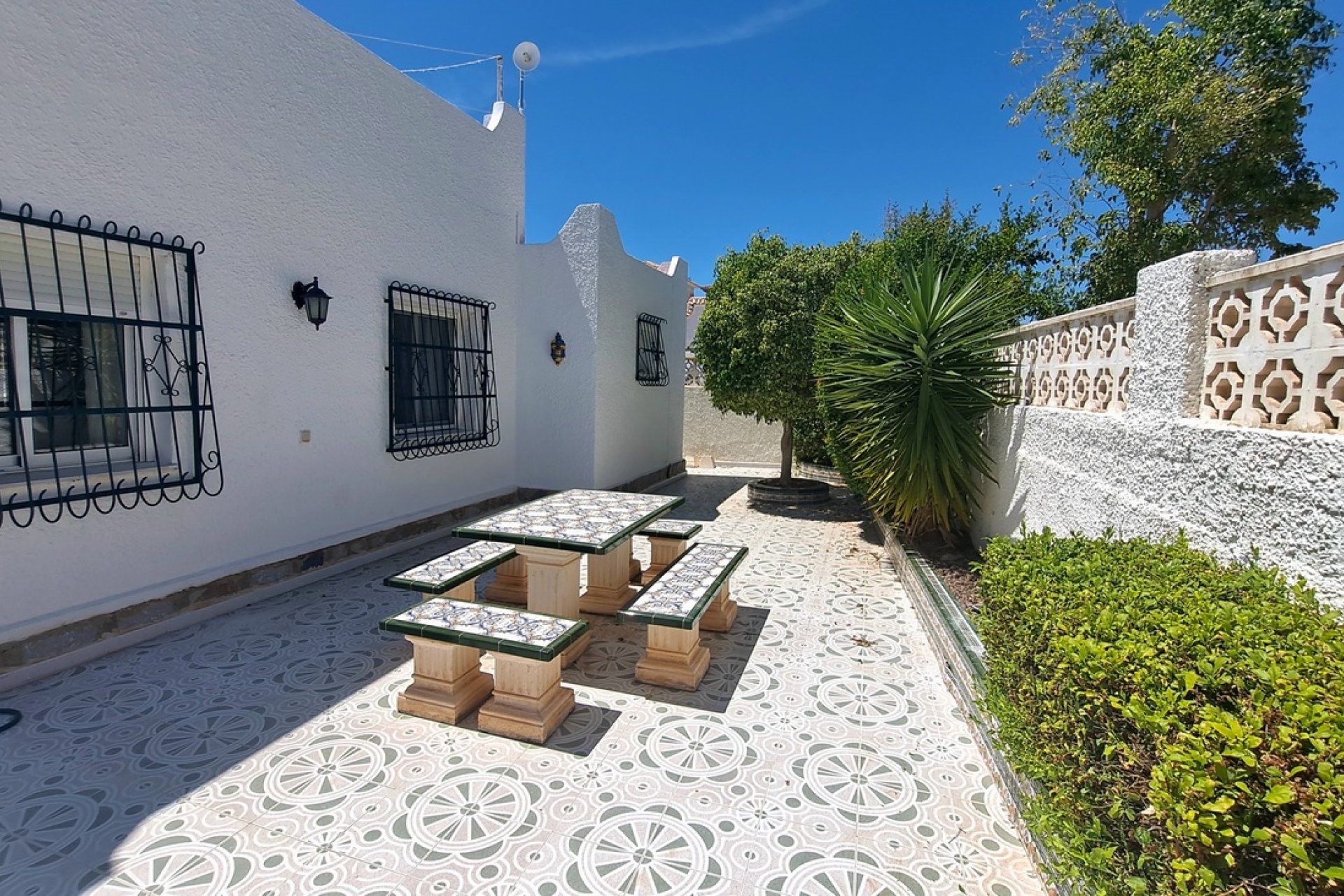 Resale - Villa / House - Orihuela Costa - Blue Lagoon