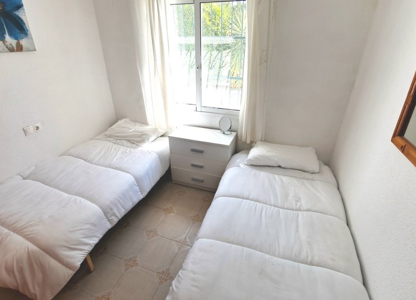 Resale - Villa / House - Orihuela Costa - Blue Lagoon