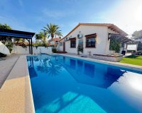 Resale - Villa / House - Orihuela Costa - Cabo Roig