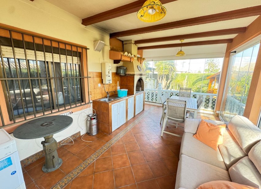Resale - Villa / House - Orihuela Costa - Cabo Roig