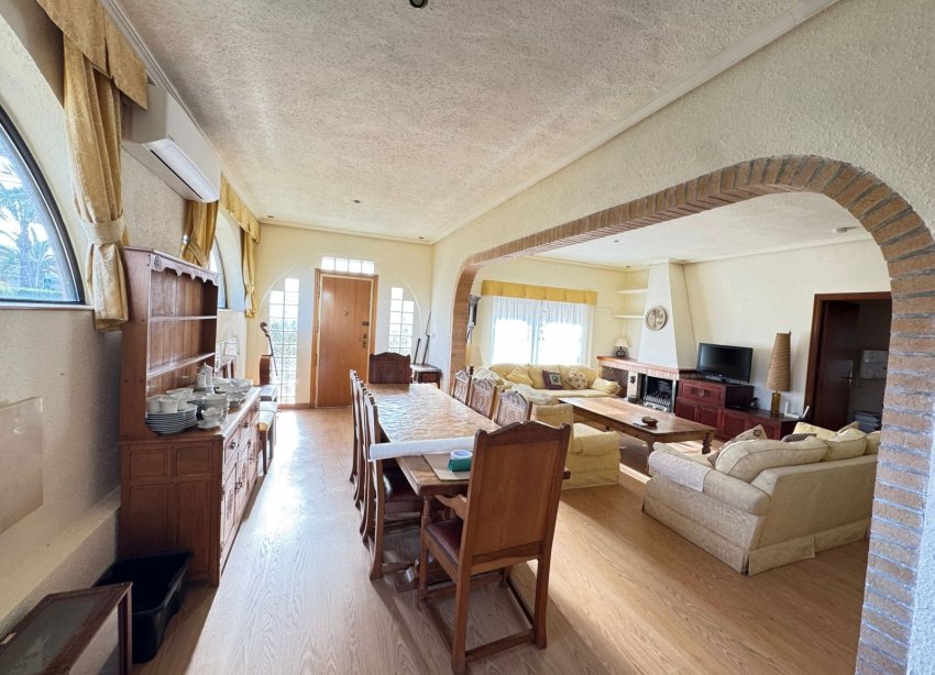 Resale - Villa / House - Orihuela Costa - Cabo Roig