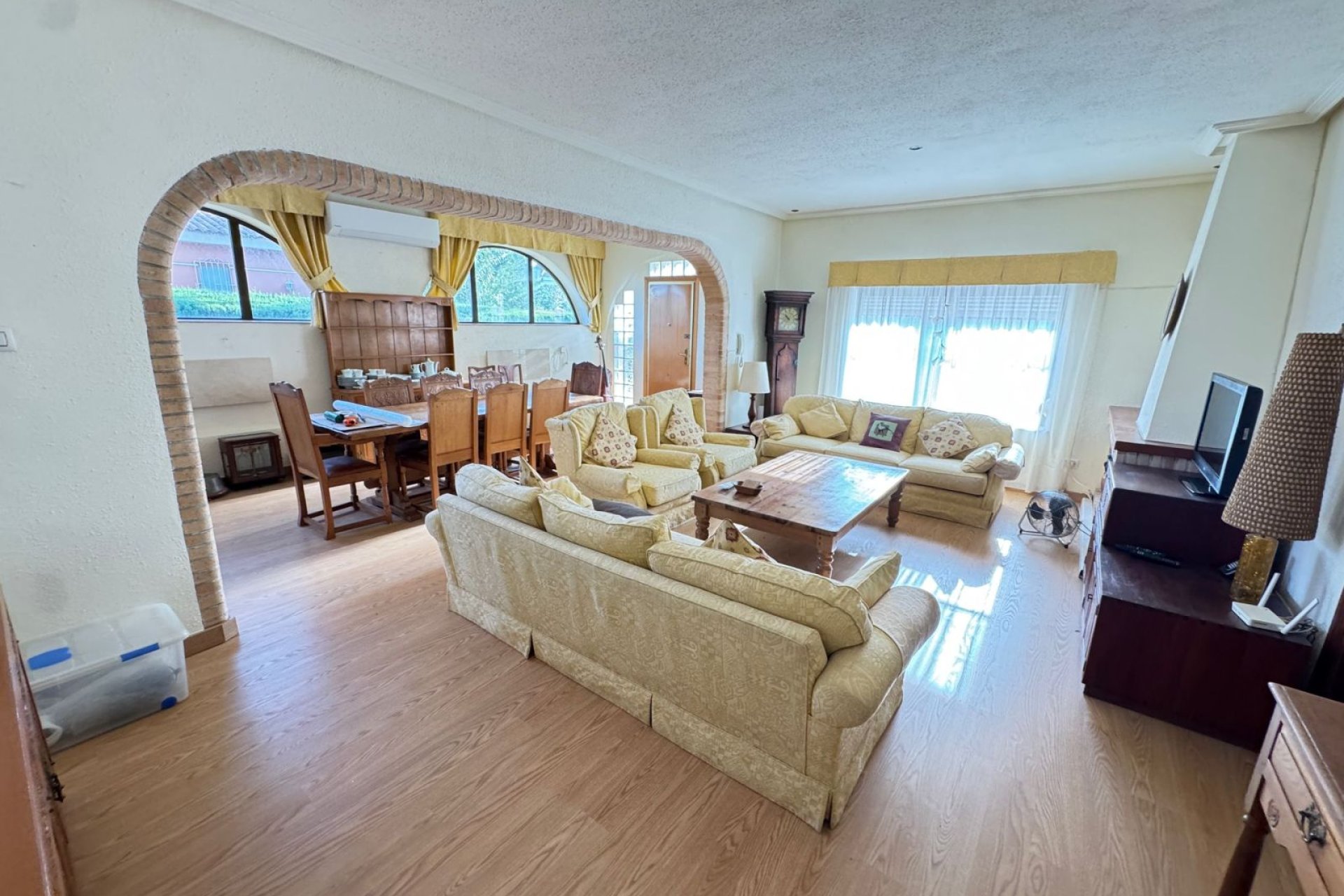 Resale - Villa / House - Orihuela Costa - Cabo Roig