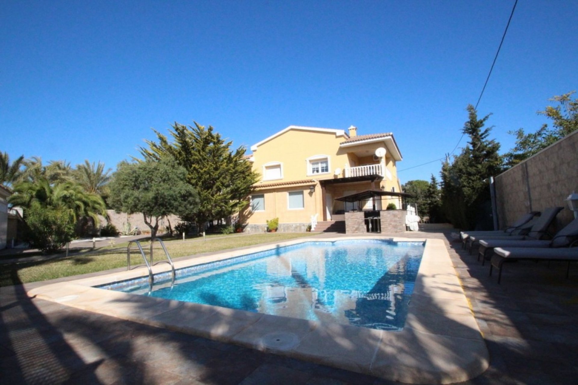 Resale - Villa / House - Orihuela Costa - Cabo Roig