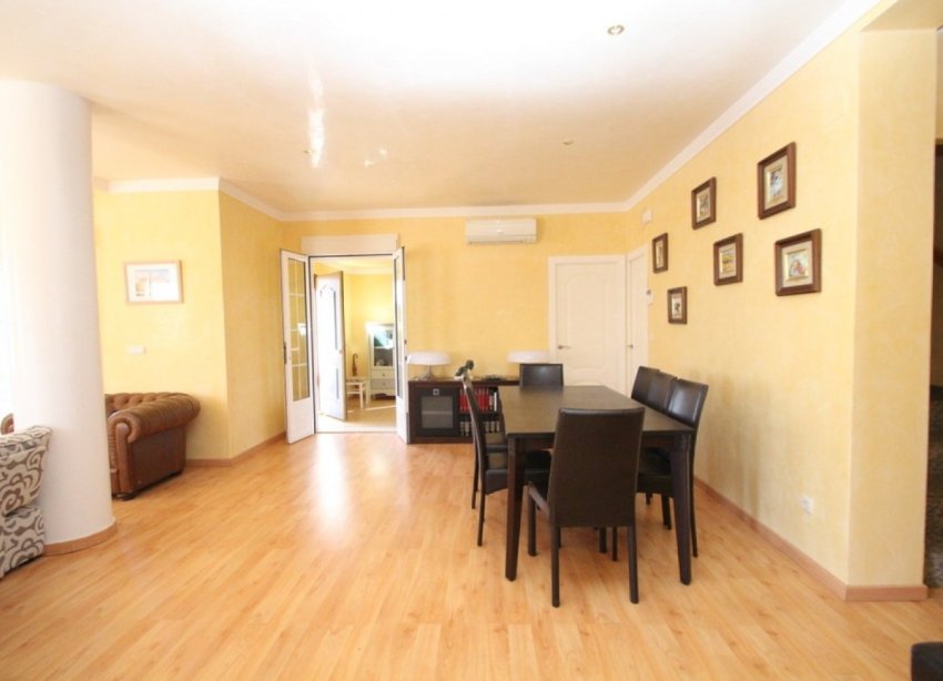 Resale - Villa / House - Orihuela Costa - Cabo Roig