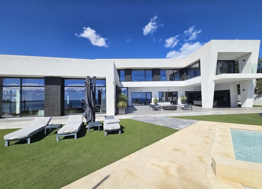 Resale - Villa / House - Orihuela Costa - Cabo Roig