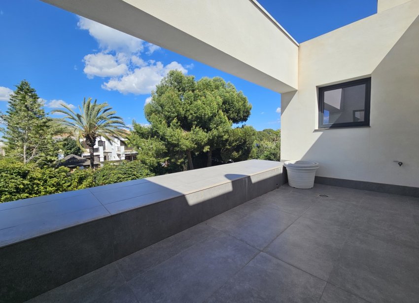 Resale - Villa / House - Orihuela Costa - Cabo Roig