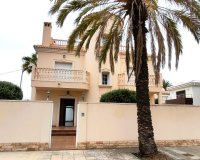 Resale - Villa / House - Orihuela Costa - Cabo Roig