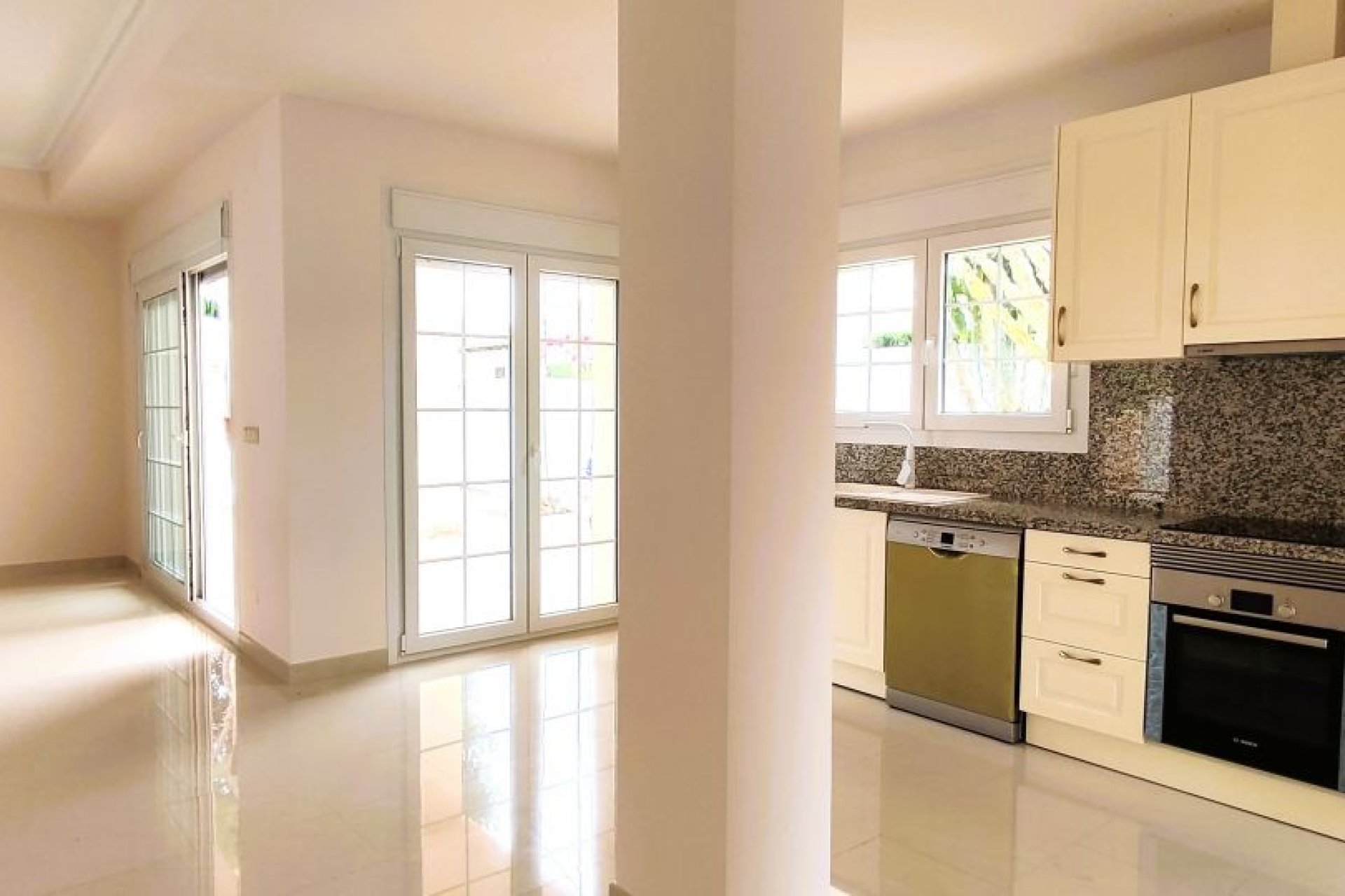 Resale - Villa / House - Orihuela Costa - Cabo Roig