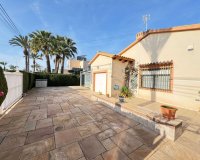 Resale - Villa / House - Orihuela Costa - Cabo Roig