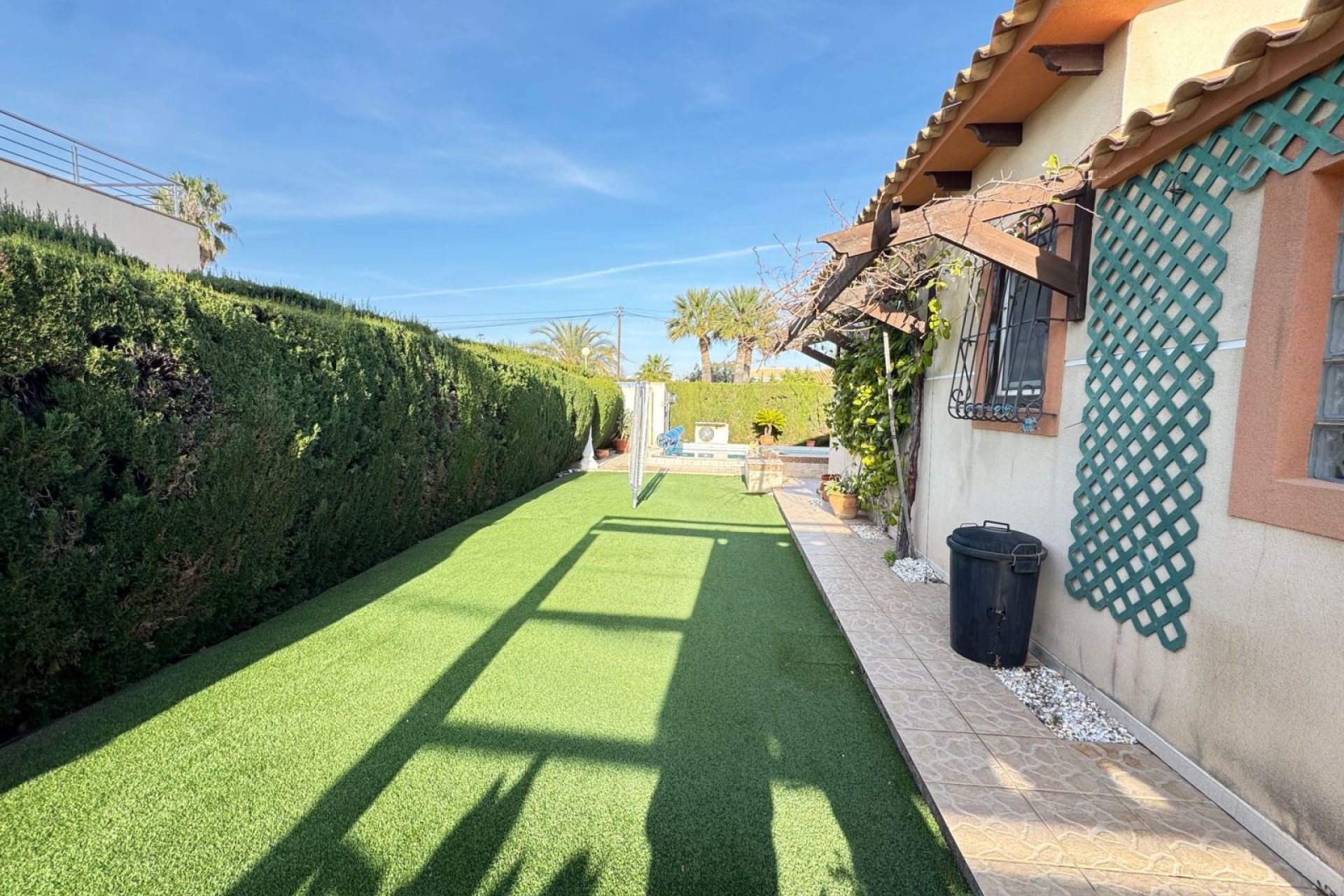 Resale - Villa / House - Orihuela Costa - Cabo Roig