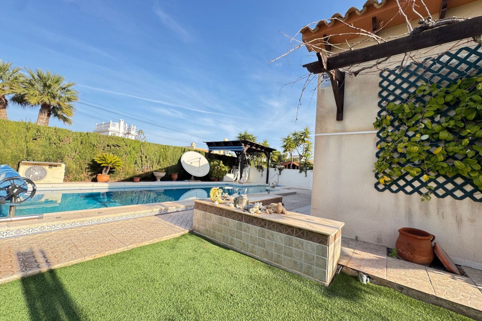 Resale - Villa / House - Orihuela Costa - Cabo Roig