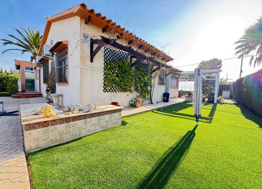 Resale - Villa / House - Orihuela Costa - Cabo Roig