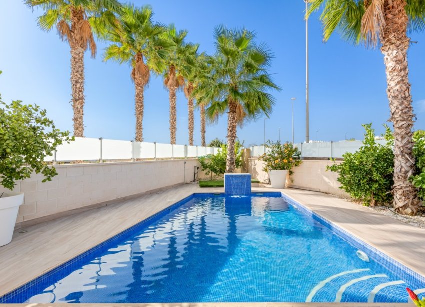 Resale - Villa / House - Orihuela Costa - Cabo Roig