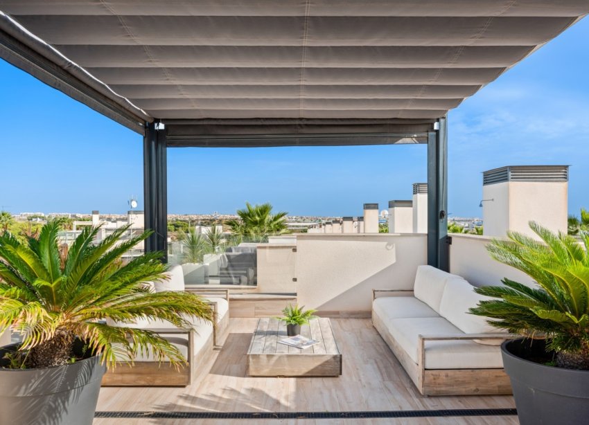 Resale - Villa / House - Orihuela Costa - Cabo Roig