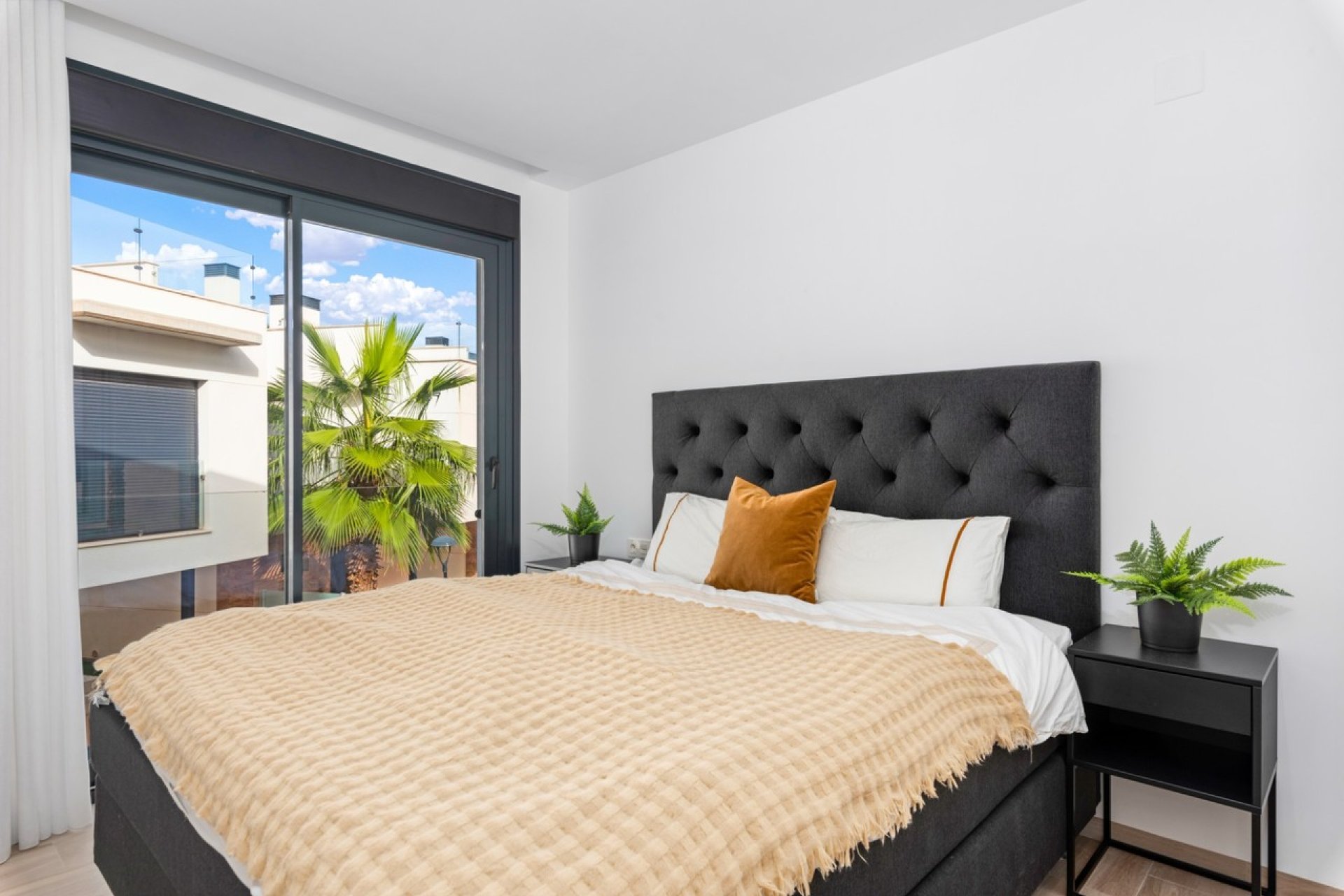 Resale - Villa / House - Orihuela Costa - Cabo Roig