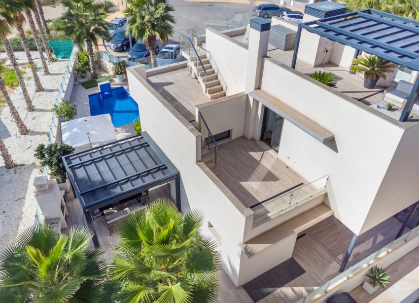 Resale - Villa / House - Orihuela Costa - Cabo Roig